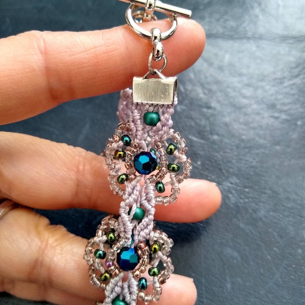 HANDMADE Macrame & Glass Bead Bracelet